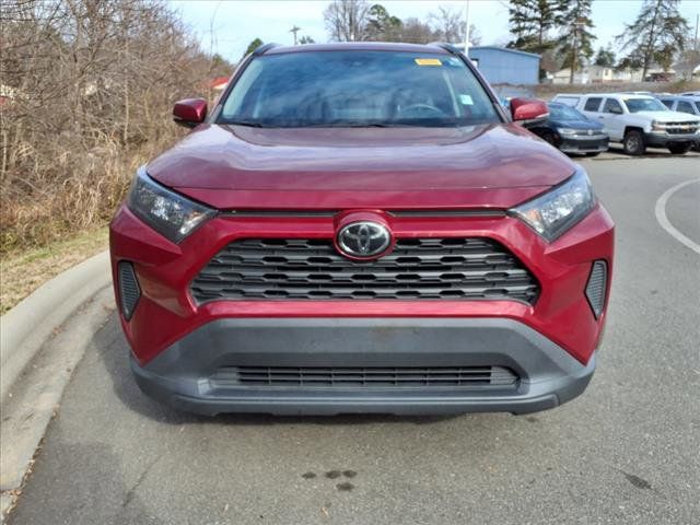 2020 Toyota RAV4 LE