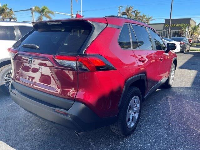 2020 Toyota RAV4 LE