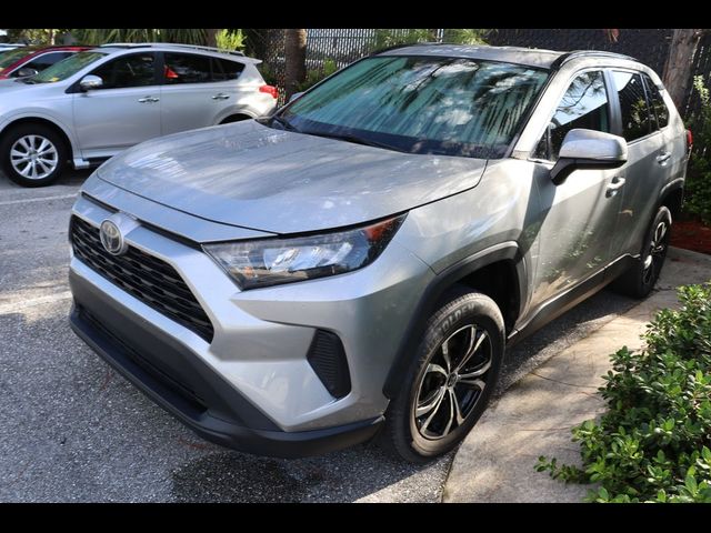 2020 Toyota RAV4 LE