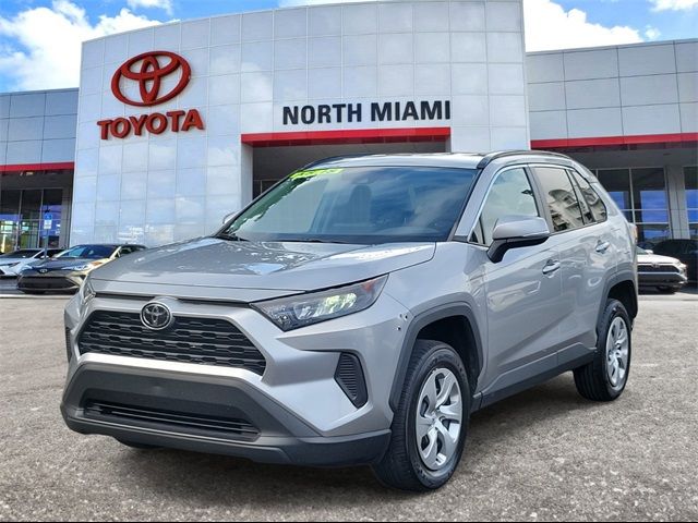 2020 Toyota RAV4 LE