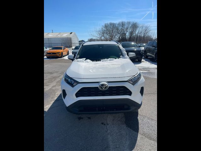 2020 Toyota RAV4 LE