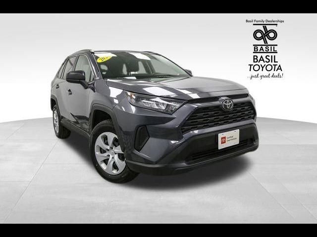 2020 Toyota RAV4 LE