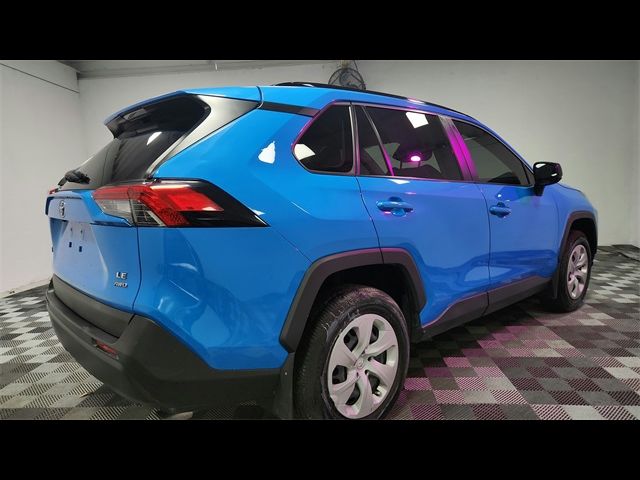 2020 Toyota RAV4 LE