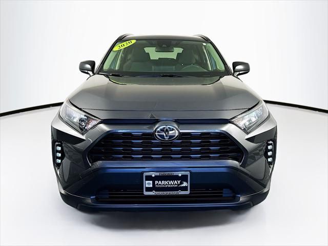 2020 Toyota RAV4 LE