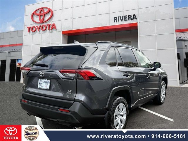 2020 Toyota RAV4 LE