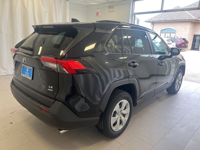 2020 Toyota RAV4 LE