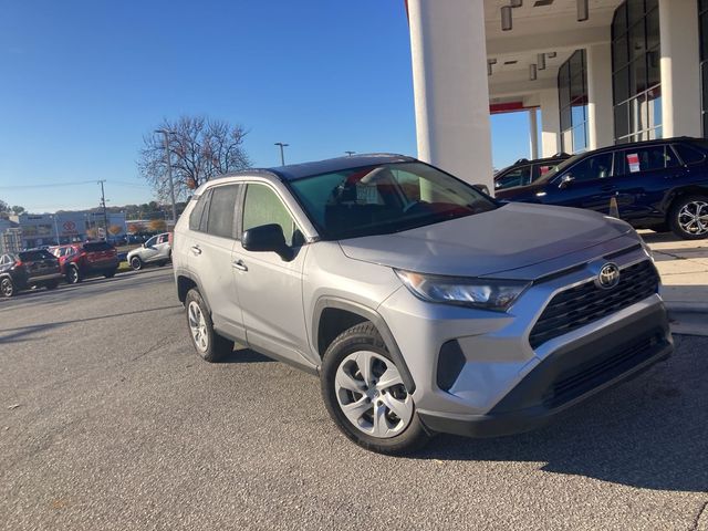 2020 Toyota RAV4 LE