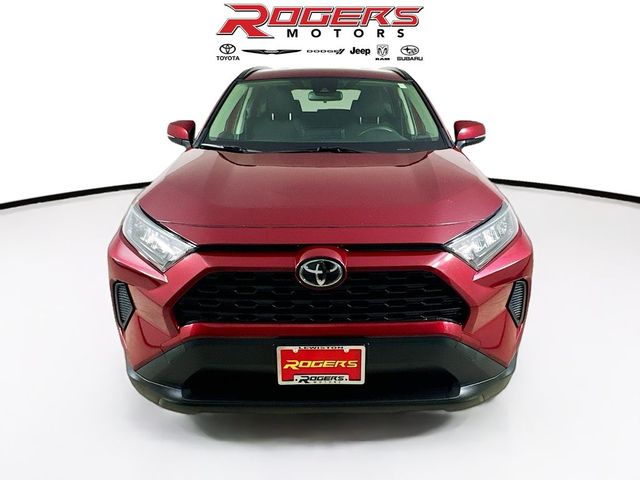 2020 Toyota RAV4 LE