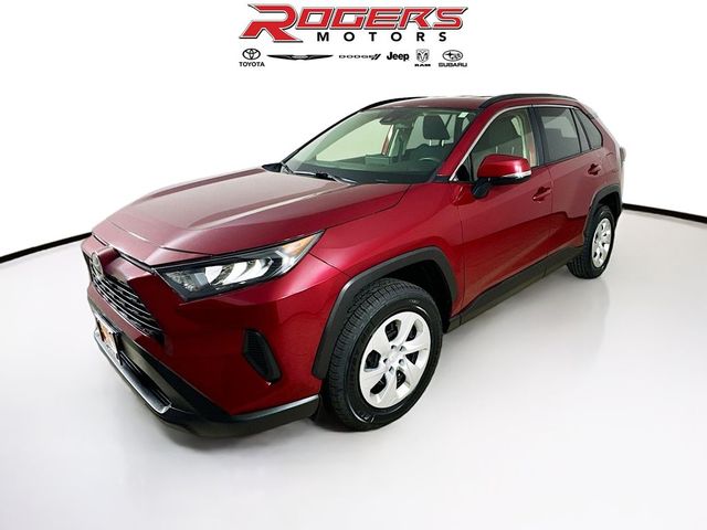 2020 Toyota RAV4 LE