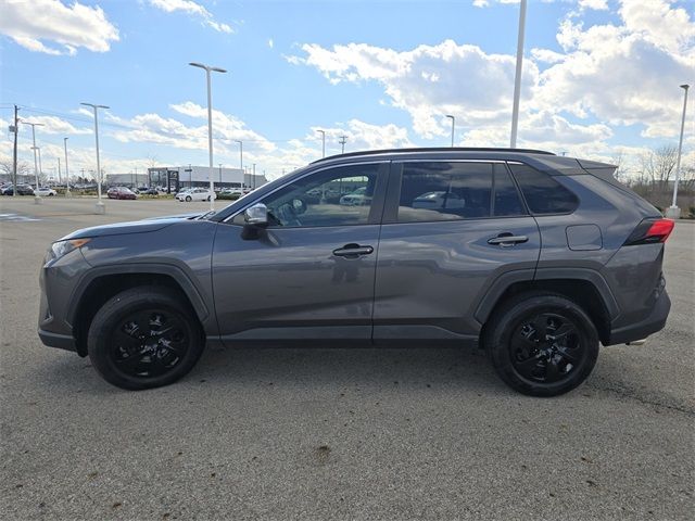 2020 Toyota RAV4 LE