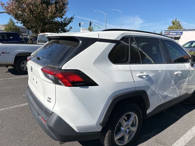 2020 Toyota RAV4 LE