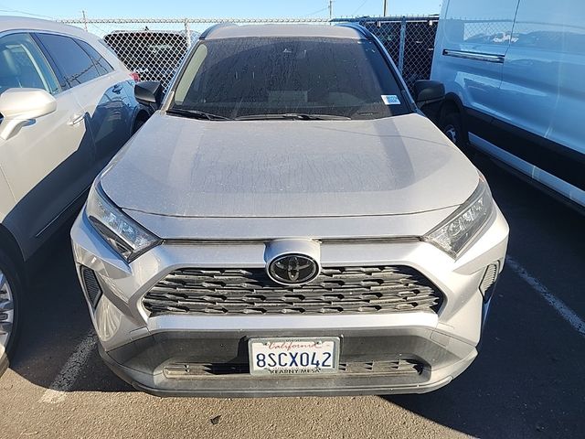 2020 Toyota RAV4 LE