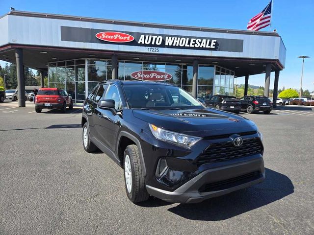 2020 Toyota RAV4 LE