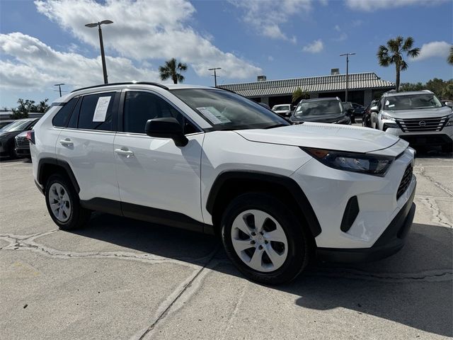 2020 Toyota RAV4 LE