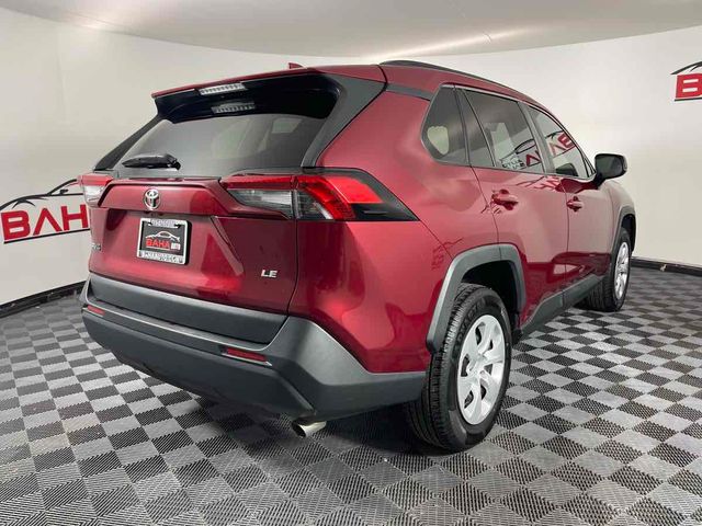 2020 Toyota RAV4 LE