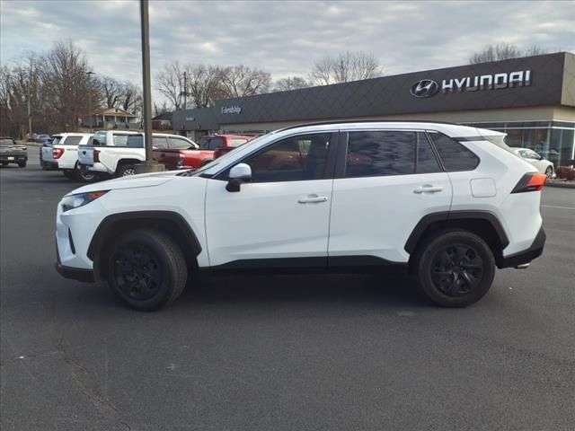 2020 Toyota RAV4 LE