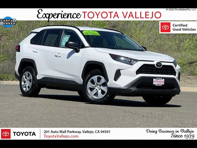 2020 Toyota RAV4 LE