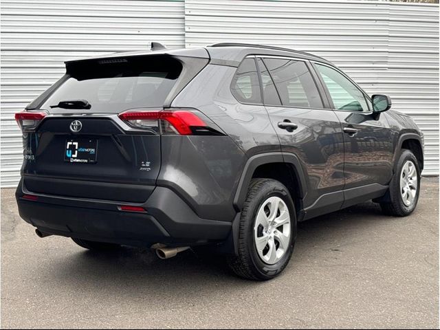 2020 Toyota RAV4 LE