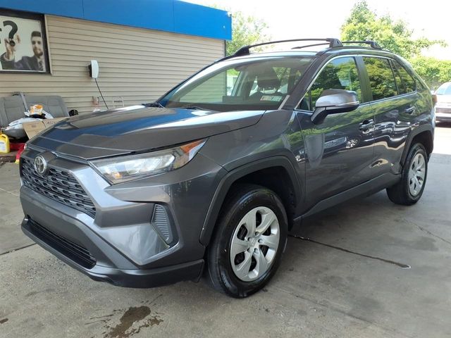 2020 Toyota RAV4 LE