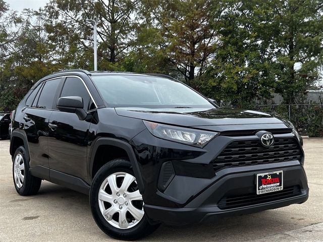 2020 Toyota RAV4 LE