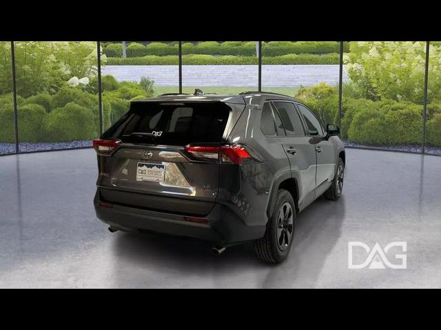 2020 Toyota RAV4 LE