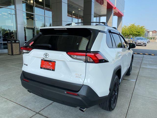 2020 Toyota RAV4 XLE