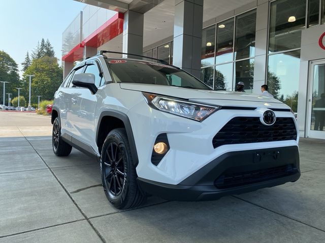 2020 Toyota RAV4 XLE