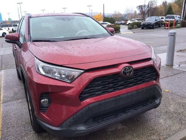 2020 Toyota RAV4 XLE