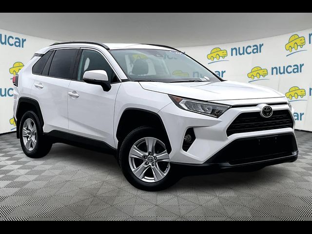 2020 Toyota RAV4 XLE