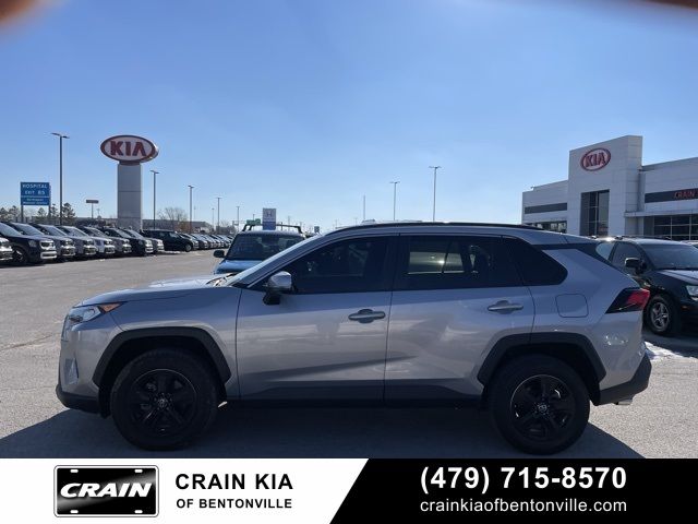 2020 Toyota RAV4 XLE