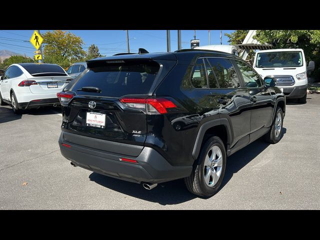 2020 Toyota RAV4 XLE