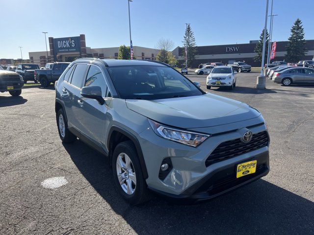 2020 Toyota RAV4 XLE