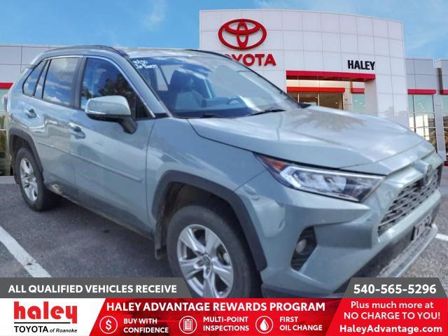 2020 Toyota RAV4 XLE