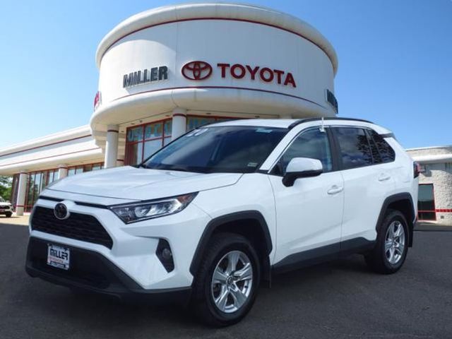 2020 Toyota RAV4 XLE