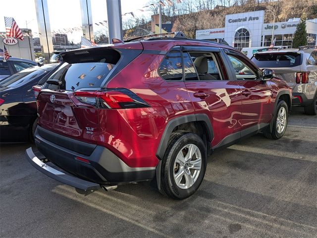 2020 Toyota RAV4 XLE