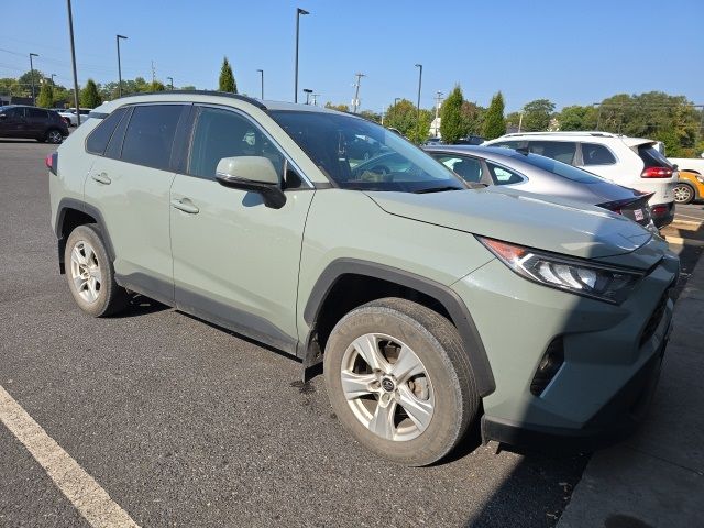 2020 Toyota RAV4 XLE