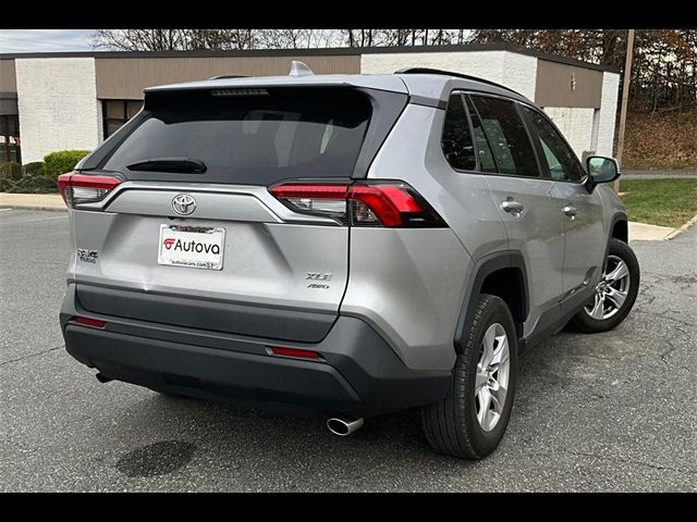 2020 Toyota RAV4 XLE