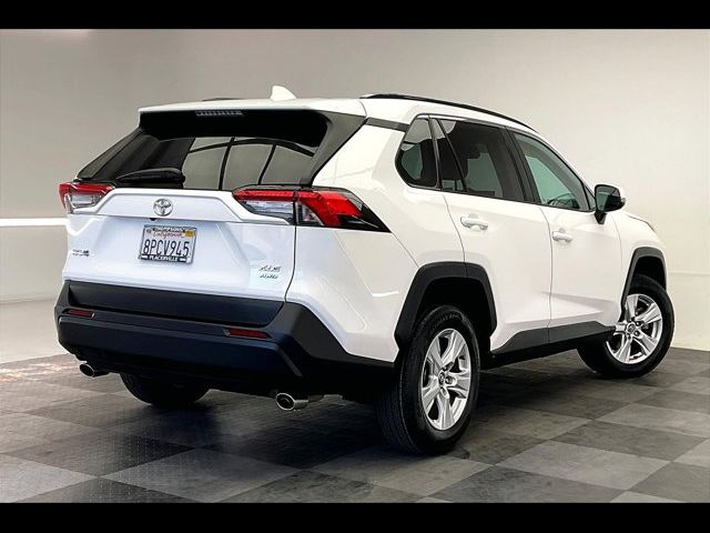 2020 Toyota RAV4 XLE