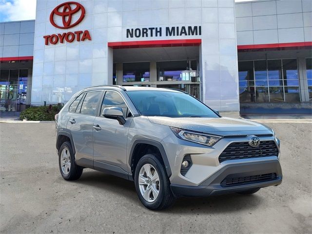 2020 Toyota RAV4 XLE