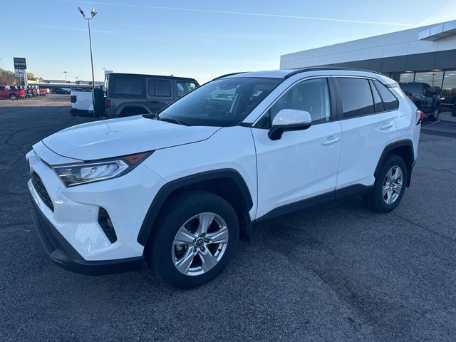 2020 Toyota RAV4 XLE