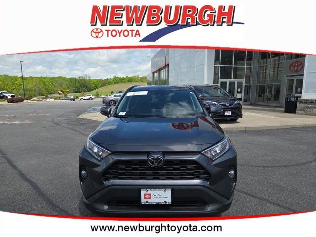 2020 Toyota RAV4 XLE