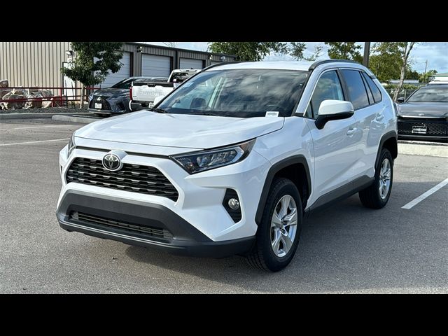 2020 Toyota RAV4 XLE