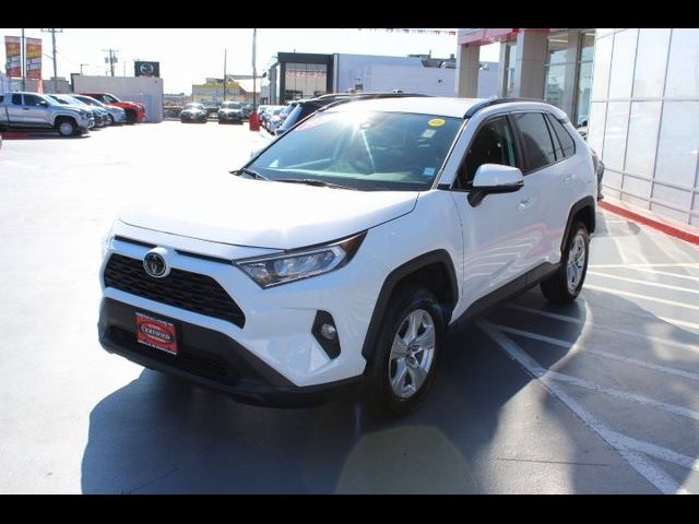 2020 Toyota RAV4 XLE