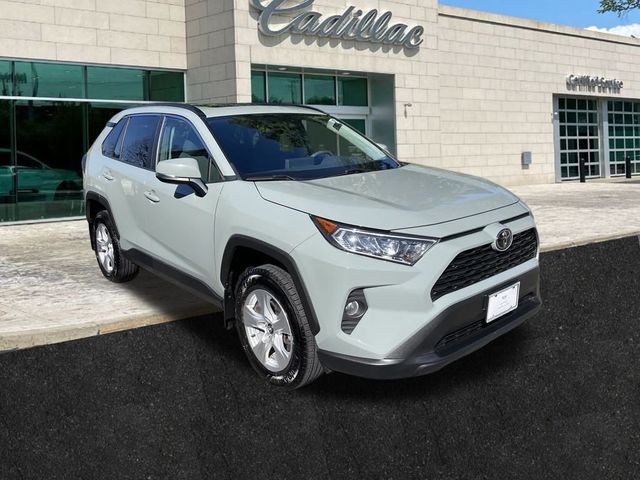 2020 Toyota RAV4 XLE