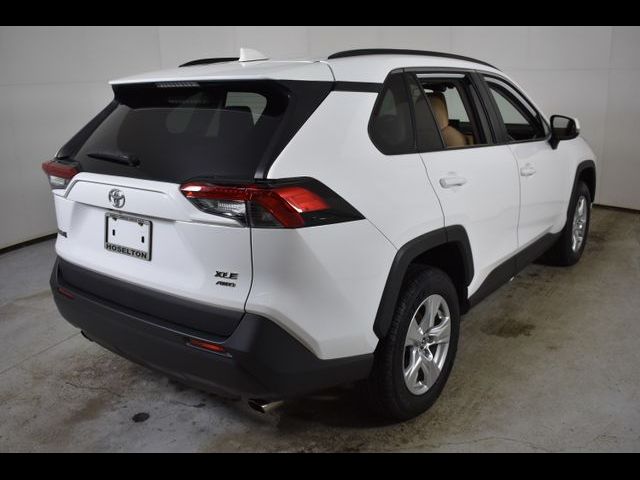 2020 Toyota RAV4 XLE