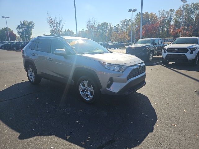 2020 Toyota RAV4 XLE