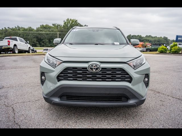 2020 Toyota RAV4 XLE