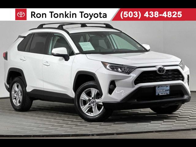 2020 Toyota RAV4 XLE