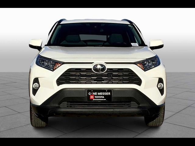 2020 Toyota RAV4 XLE