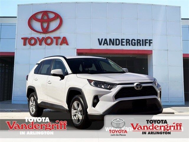 2020 Toyota RAV4 XLE